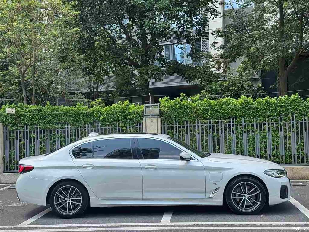 BMW 5 Series, 2021 4