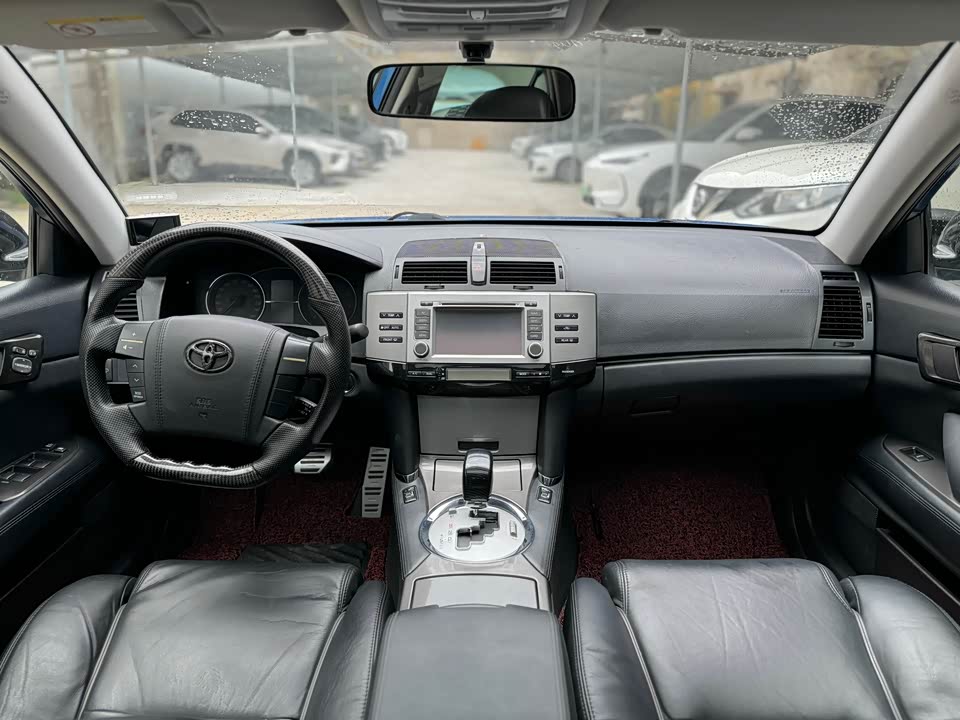 Toyota Reiz