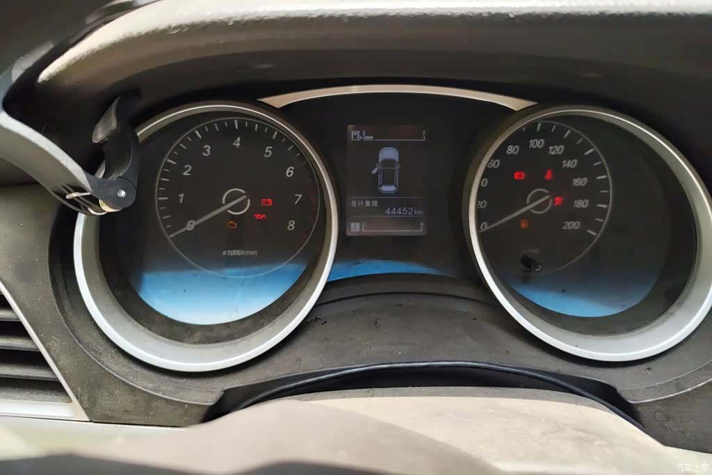 Wuling 730, 2017 14