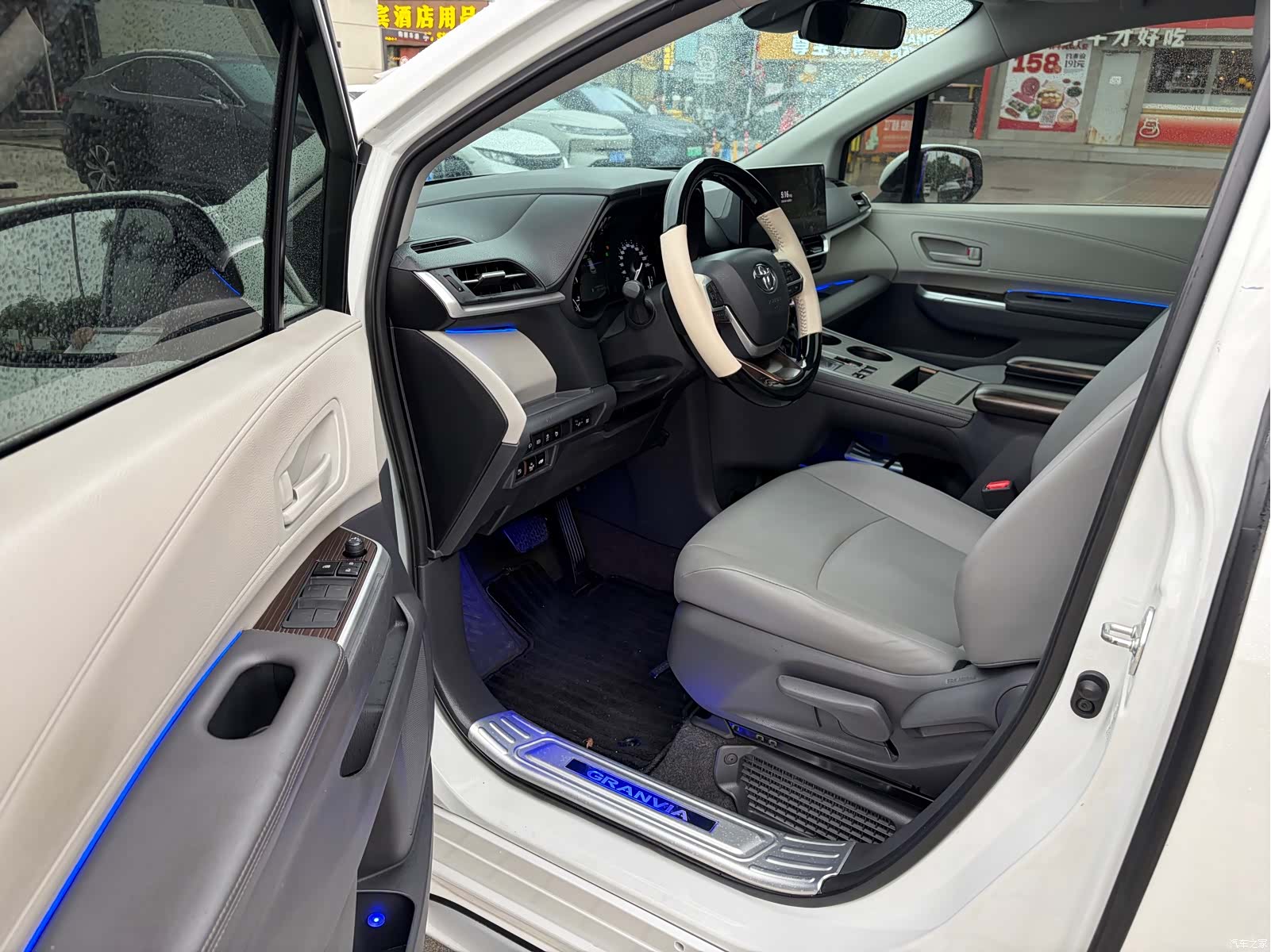 Toyota Granvia, 2024 6