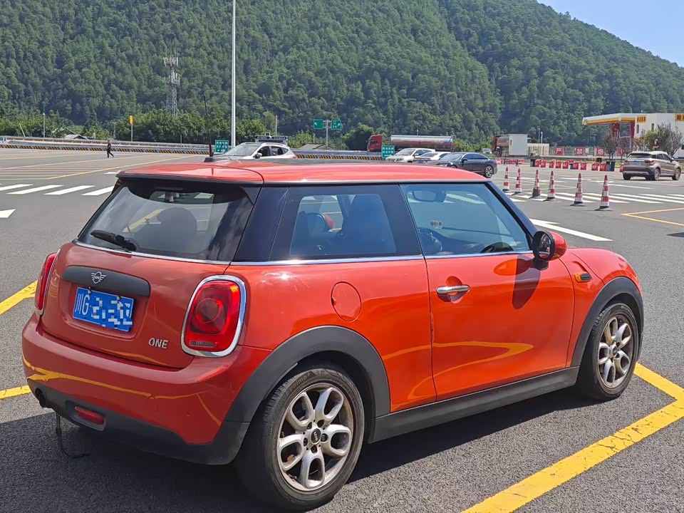 MINI MINI
