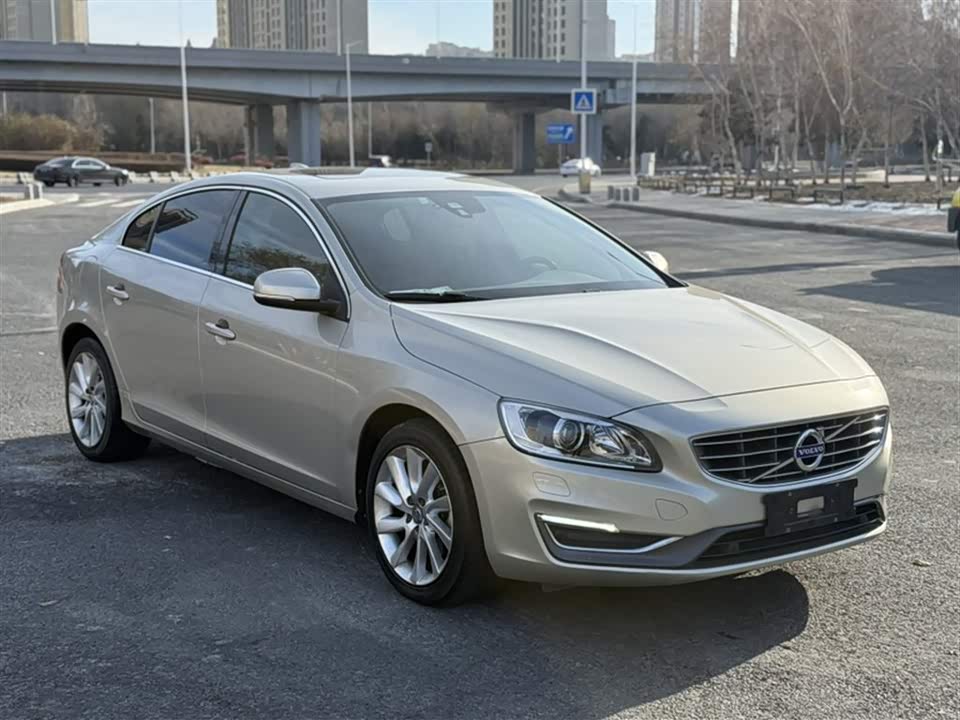 Volvo S60
