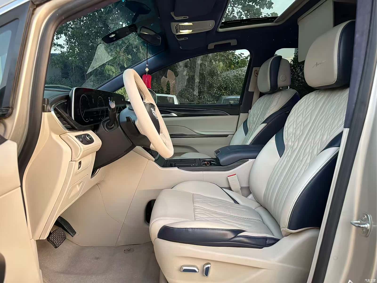 Buick GL8, 2020 10
