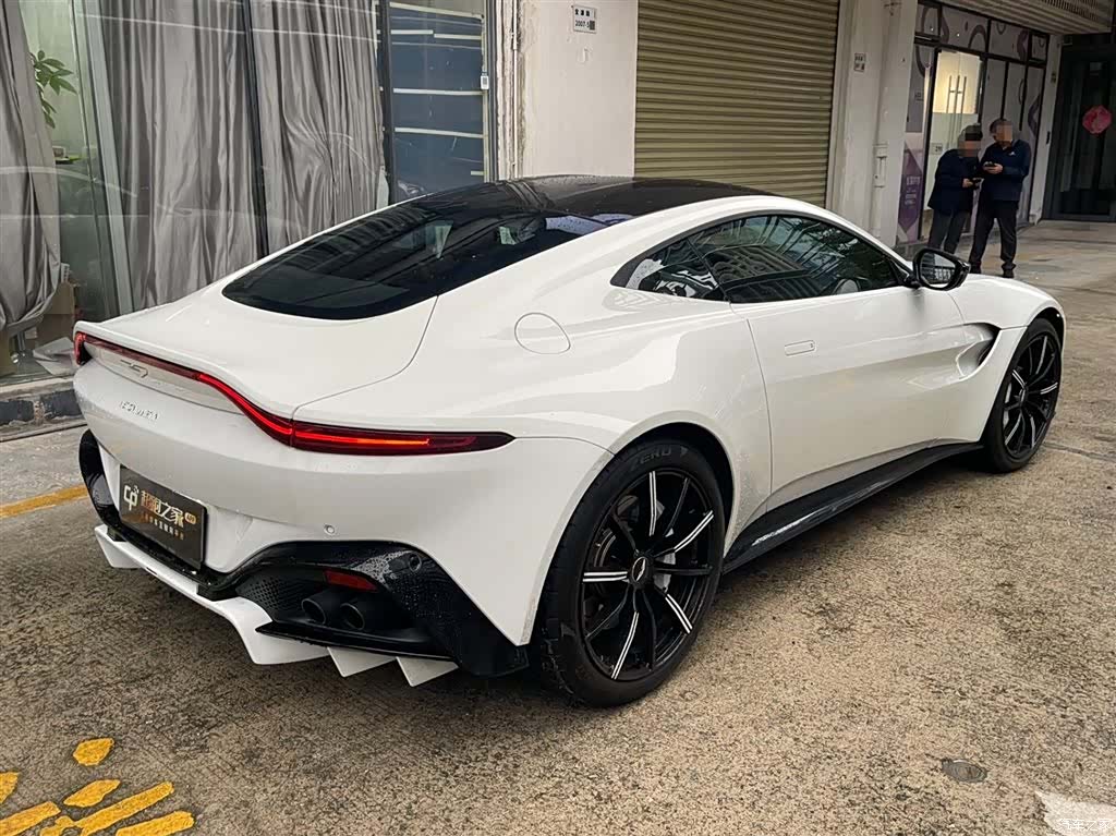 Aston Martin Vantage, 2019 15