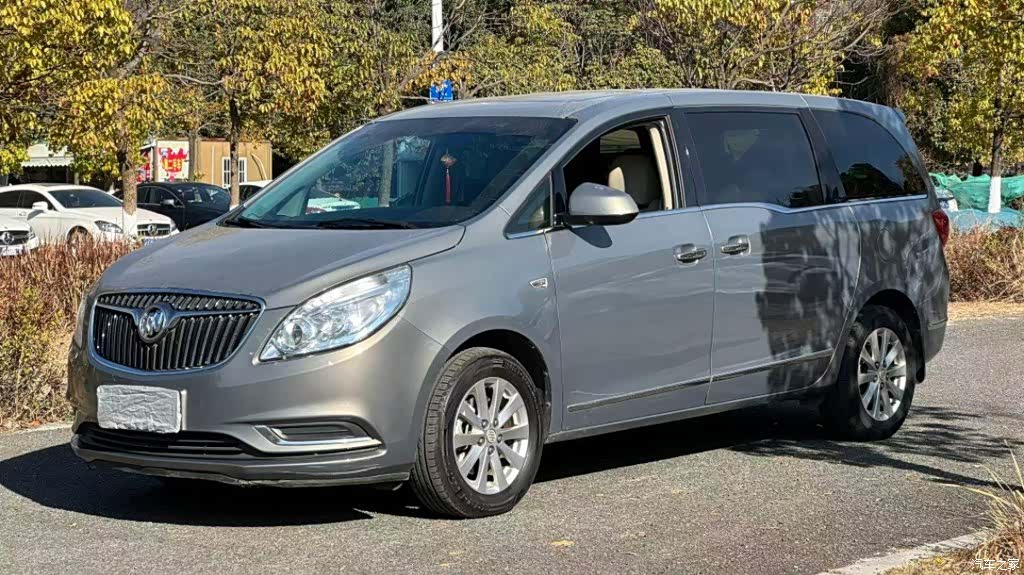 Buick GL8, 2019 1