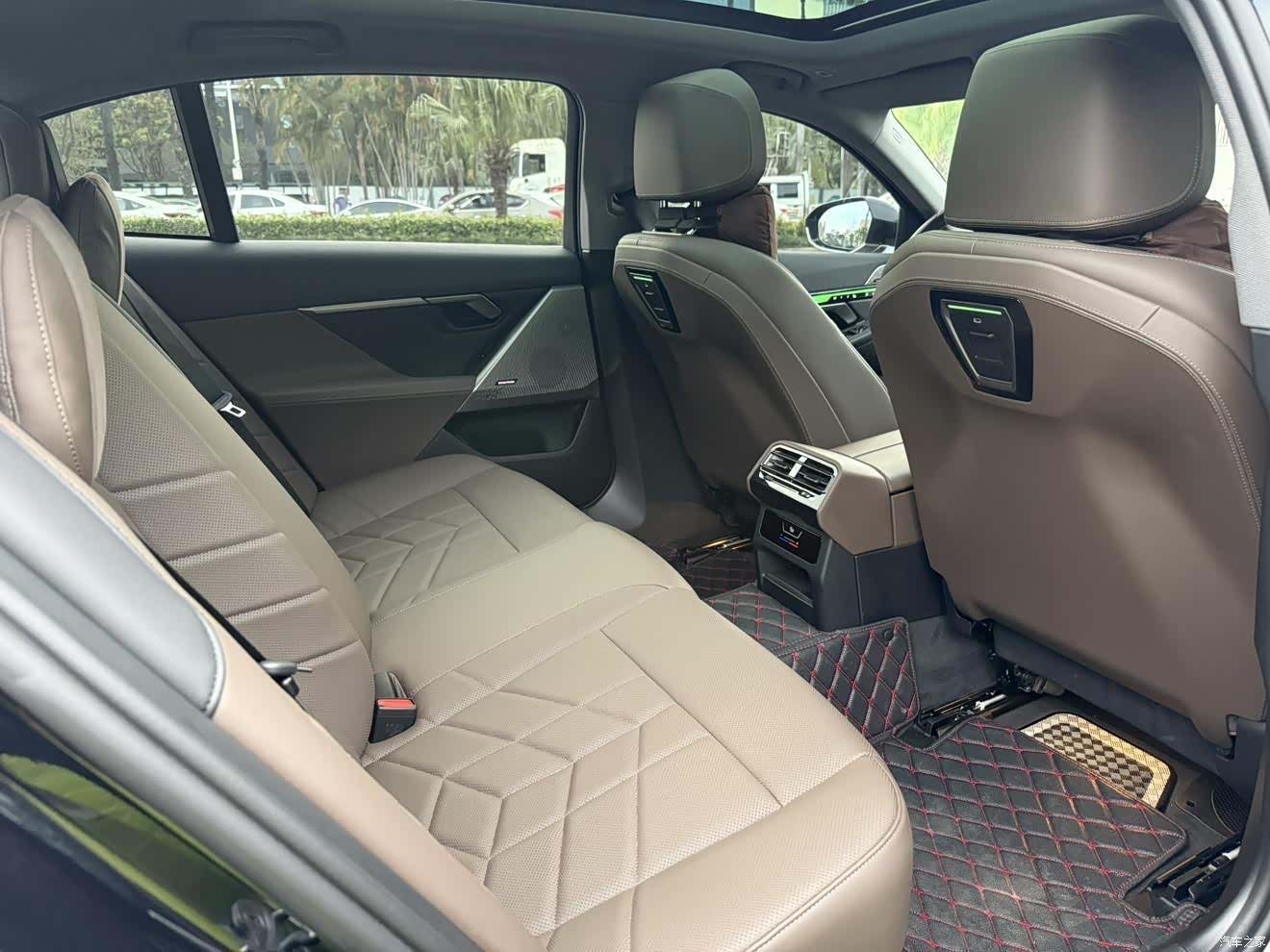 BMW 5 Series, 2024 16