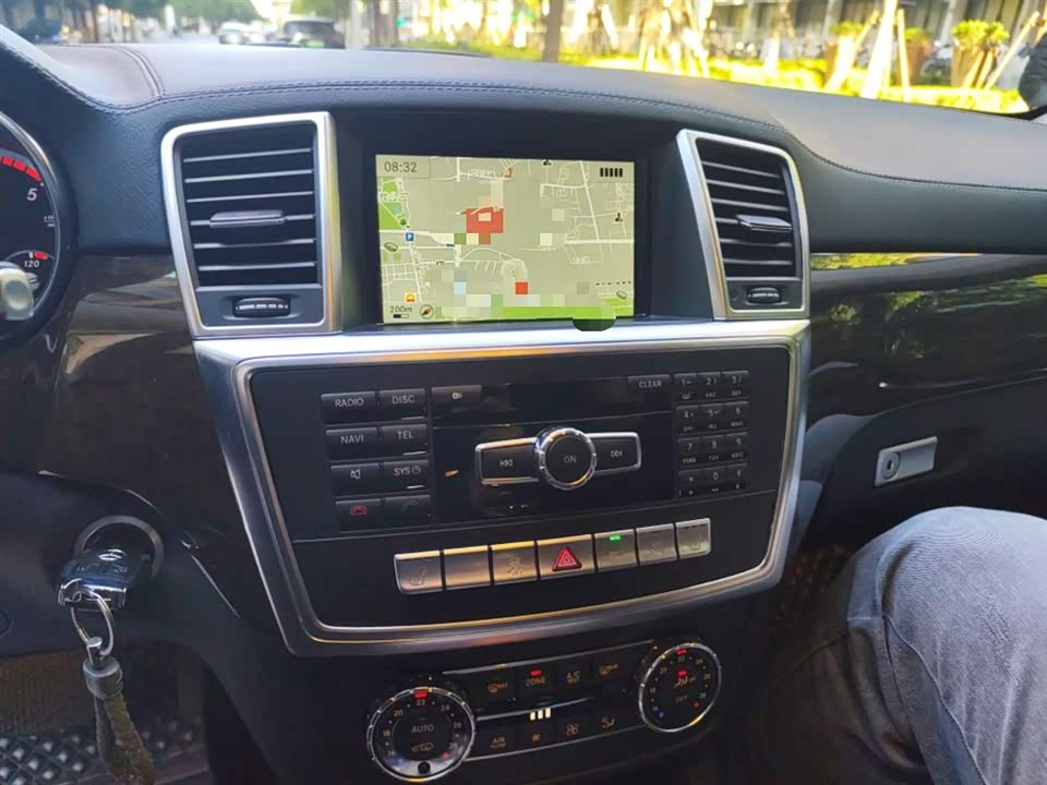 Mercedes-Benz GL grade