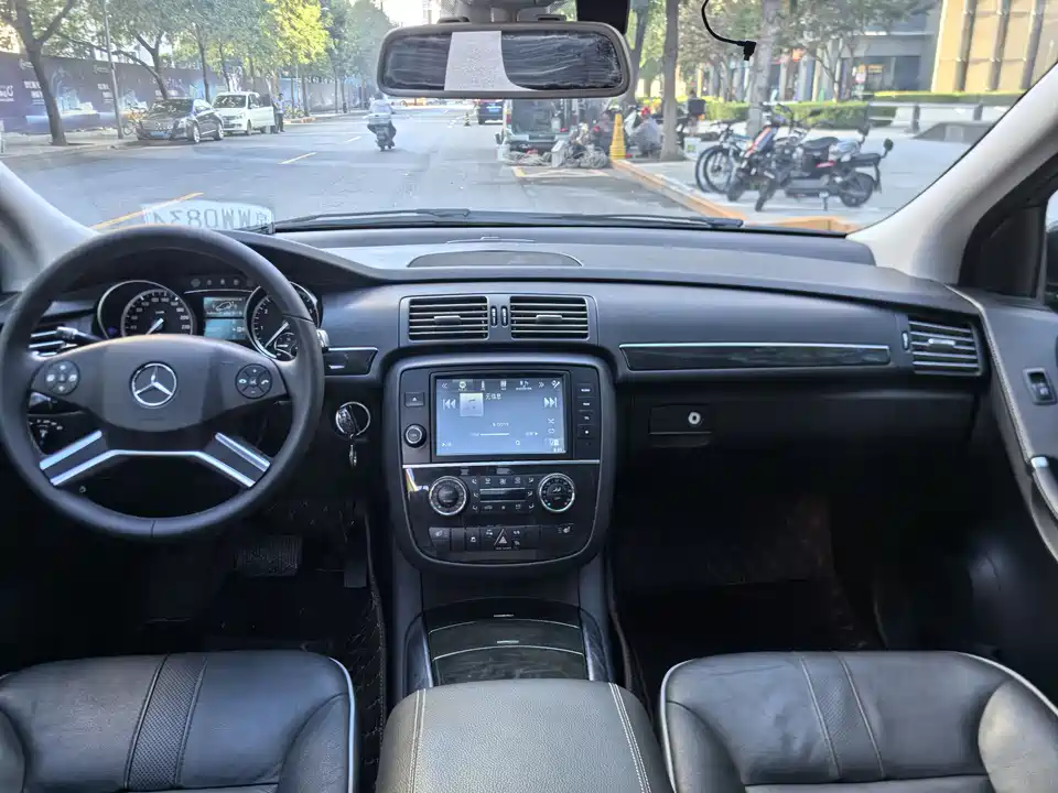 Mercedes-Benz R-class