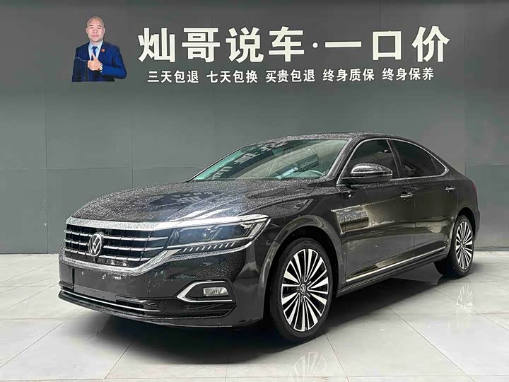 Volkswagen Passat 330TSI Premium 2021