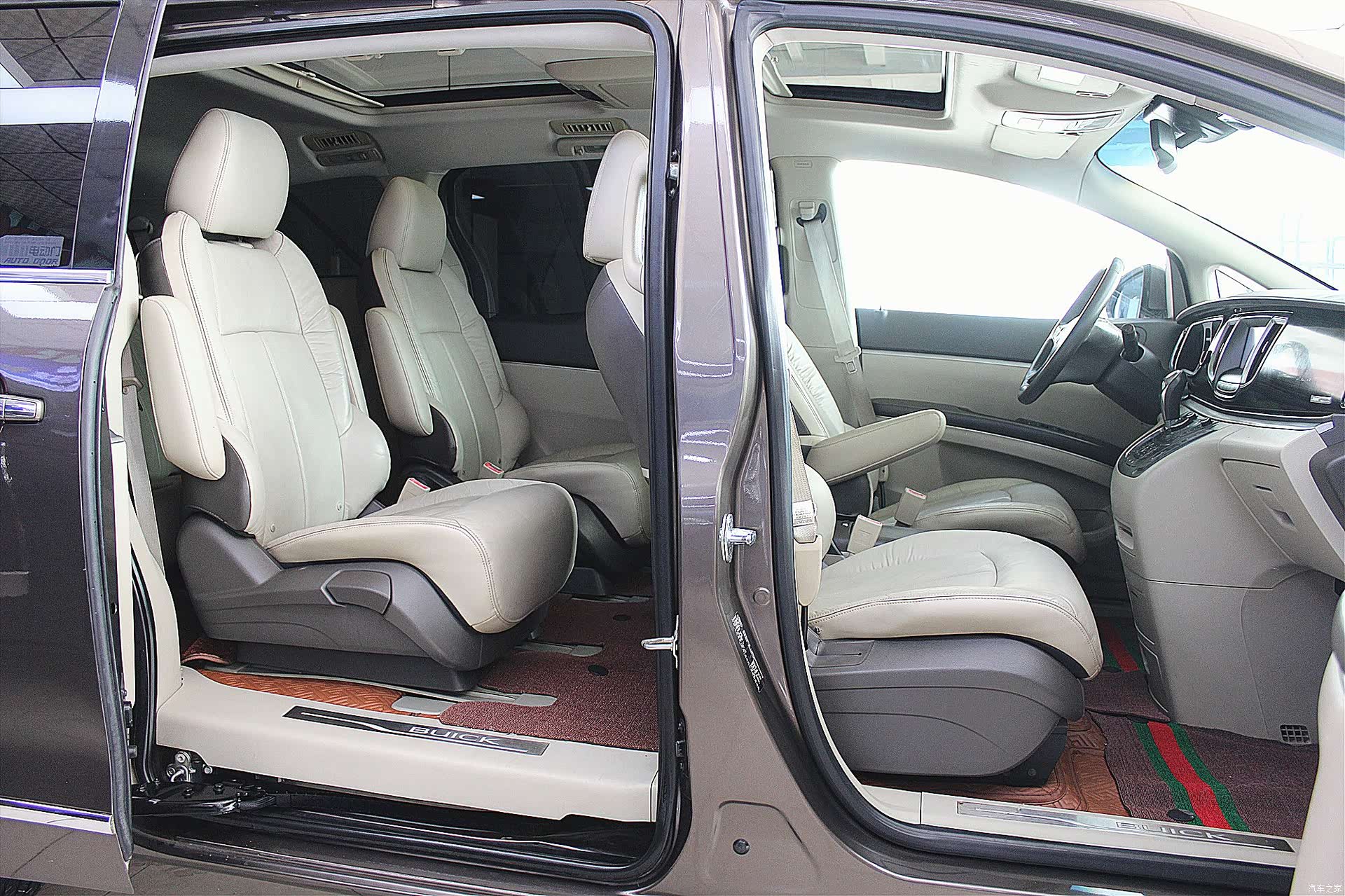 Buick GL8, 2013 16