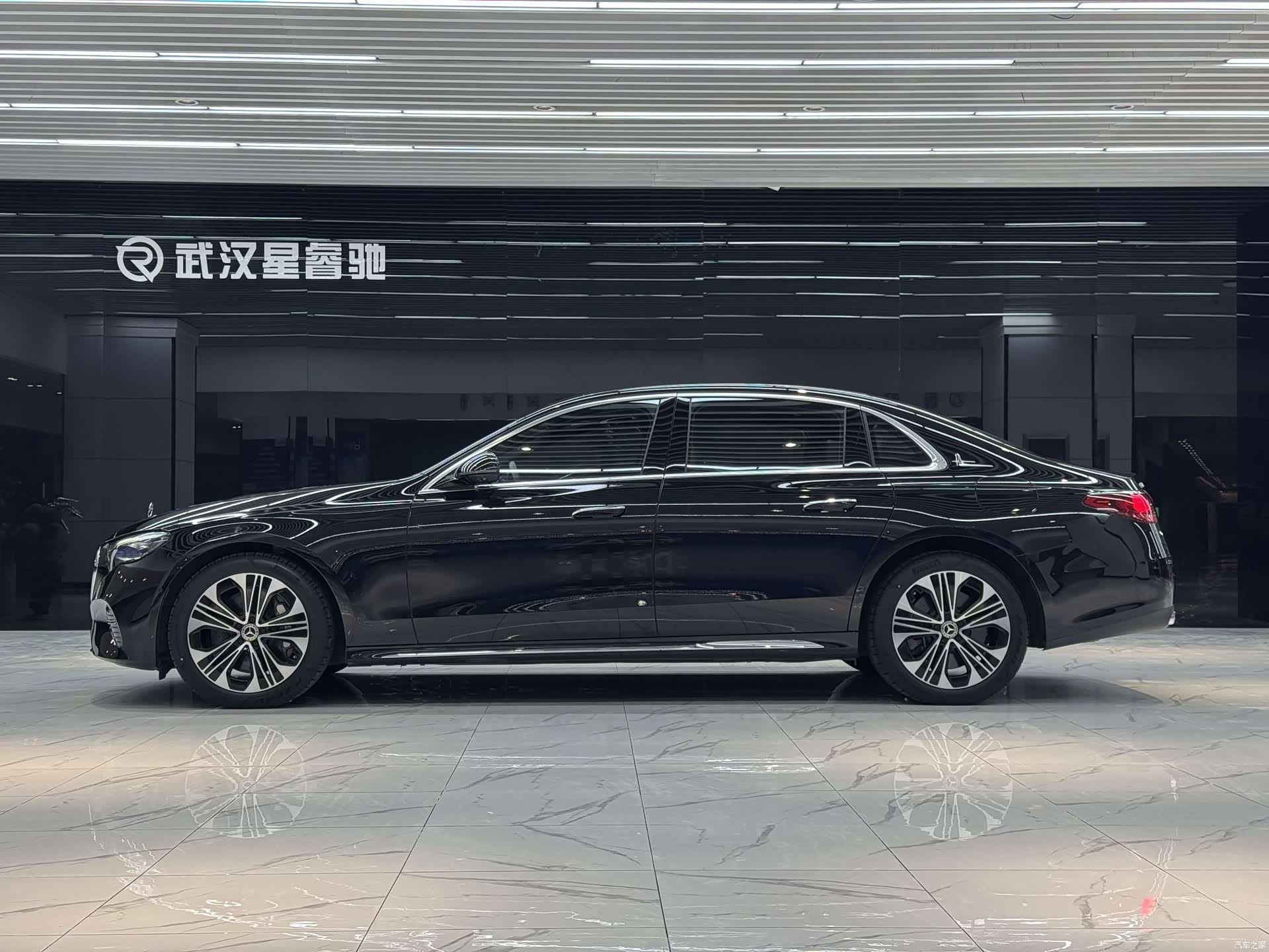 Mercedes-Benz E-Class, 2024 2