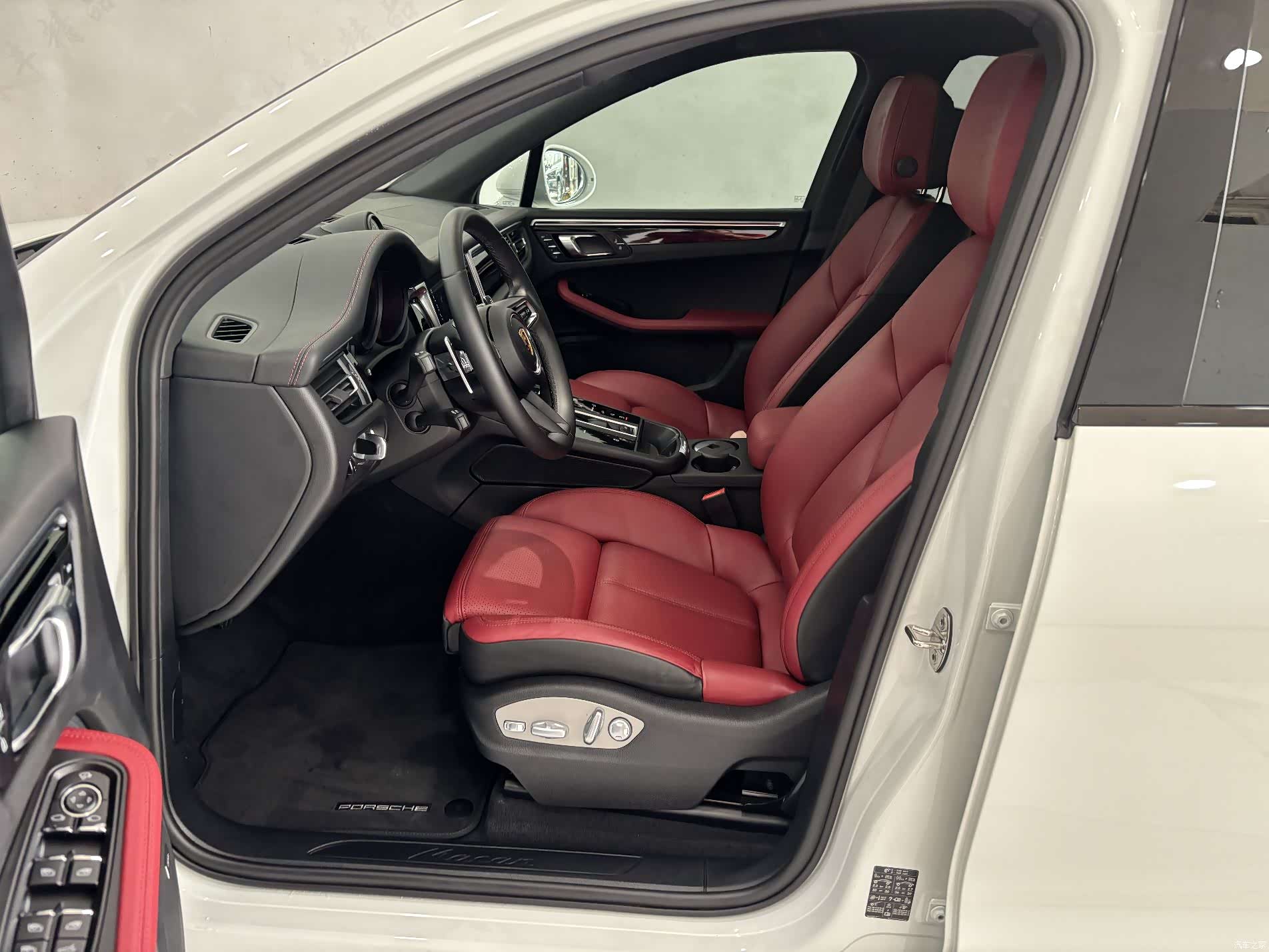 Porsche Macan, 2022 12