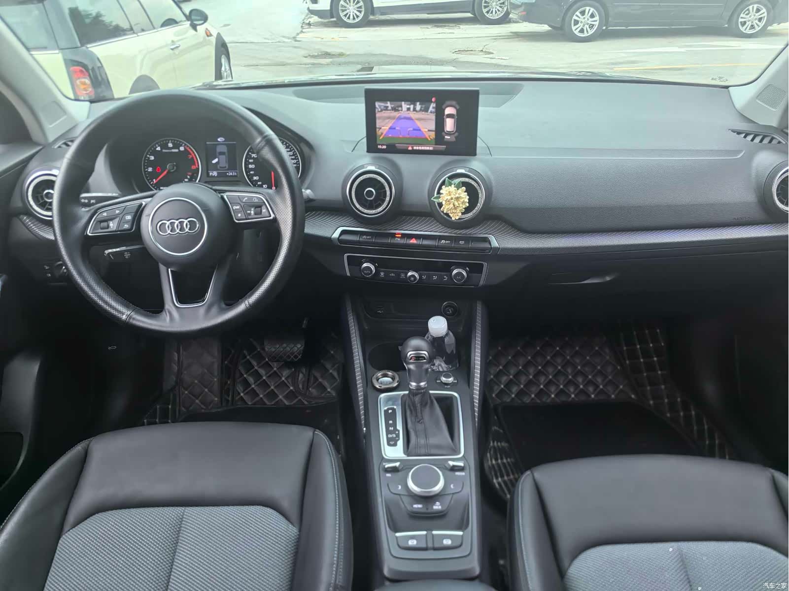Audi Q2L, 2021 10