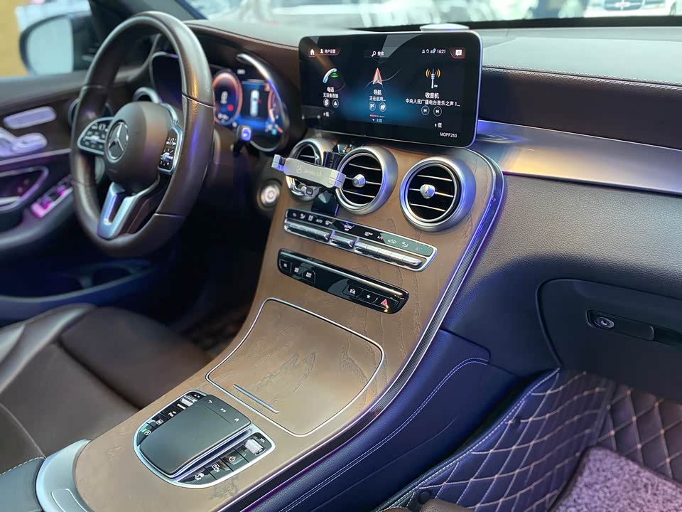Mercedes-Benz GLC Mercedes-Benz GLC