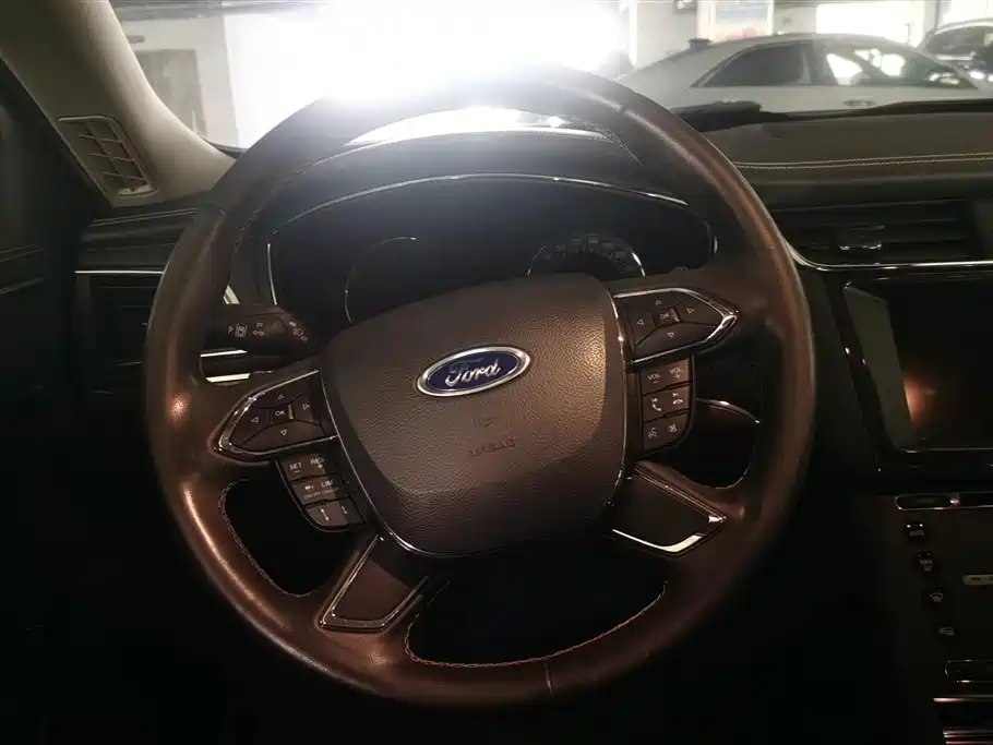 Ford Taurus