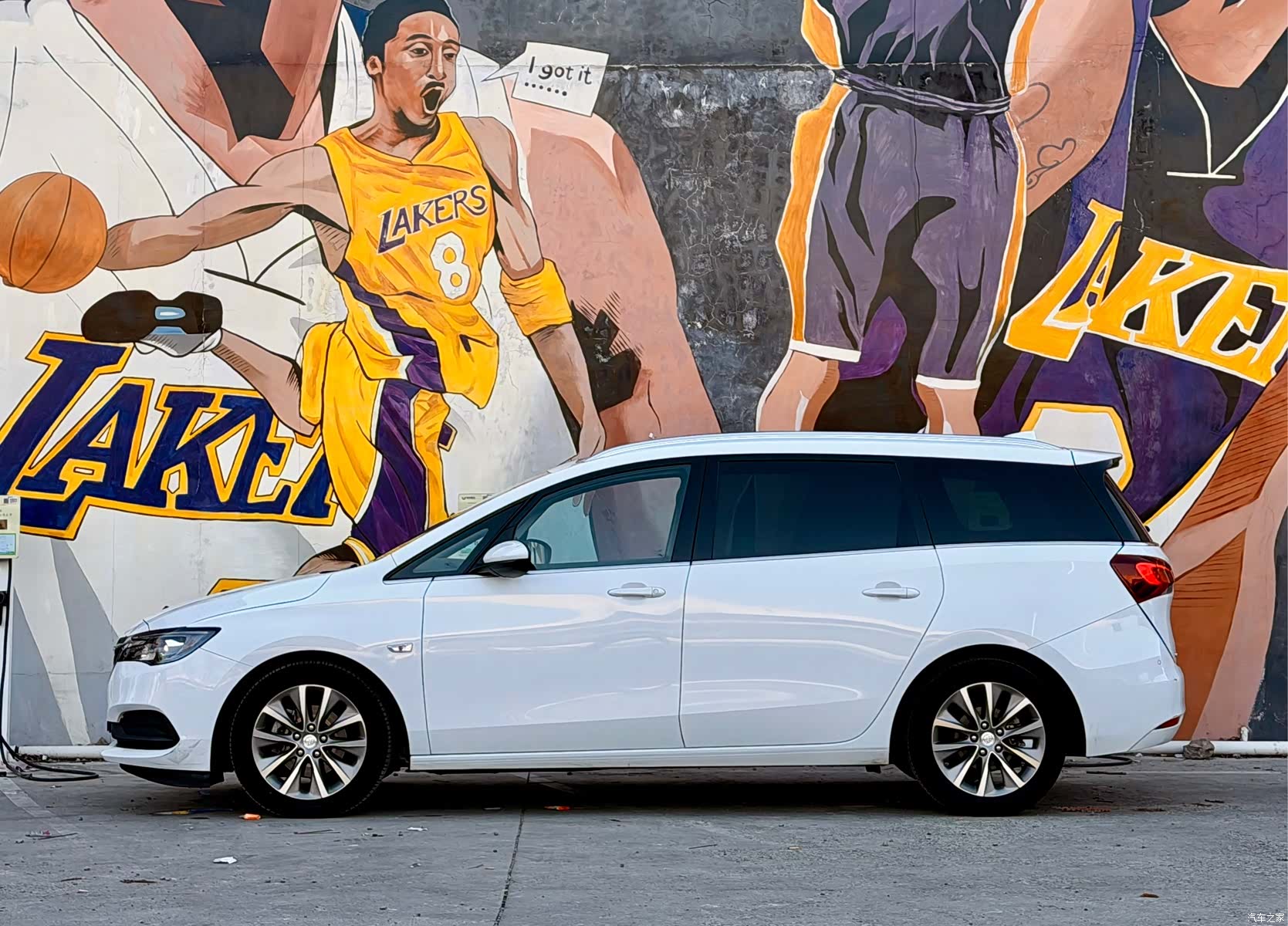 Buick GL6, 2022 3