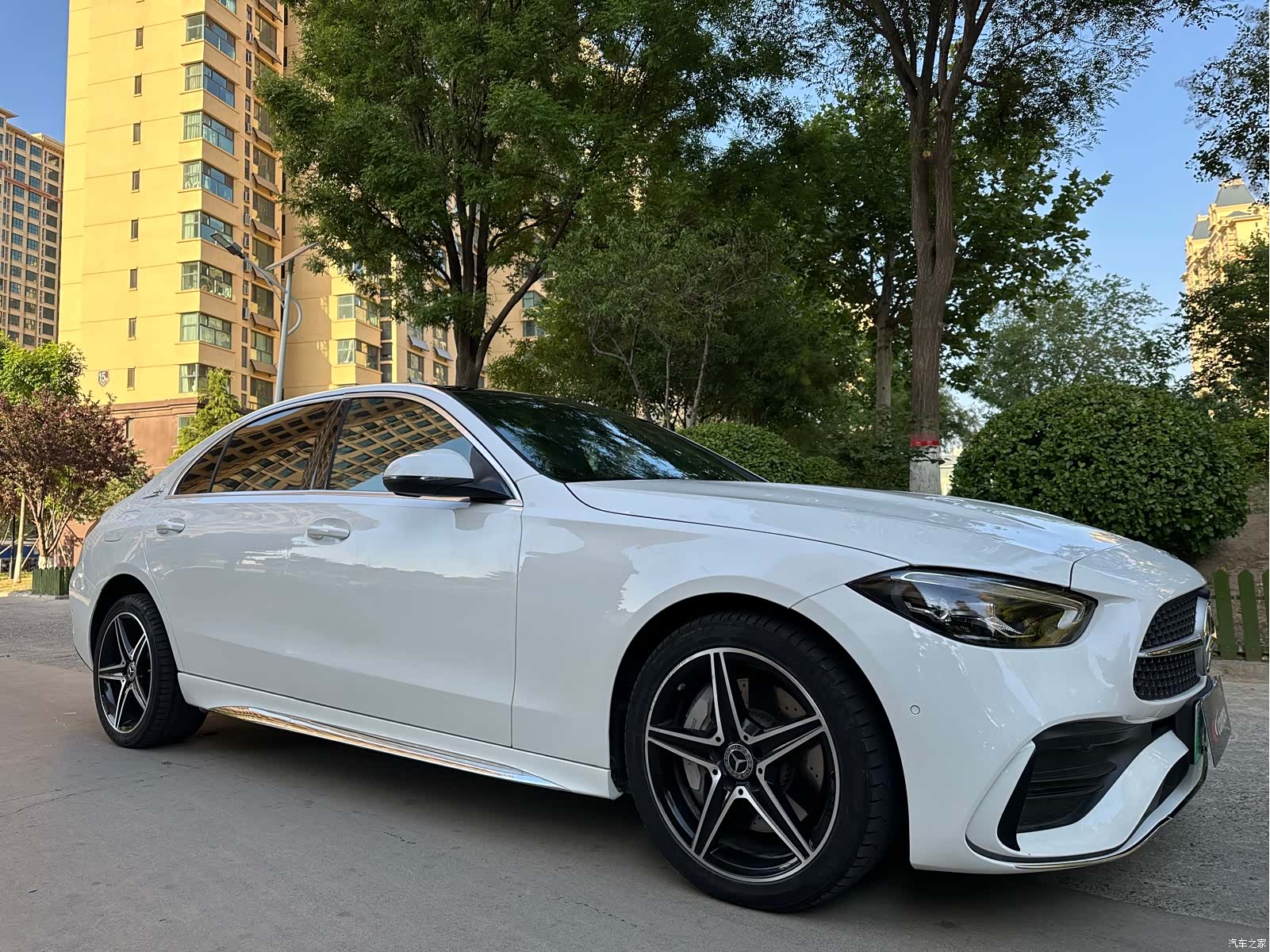Mercedes-Benz C-Class, 2024 3