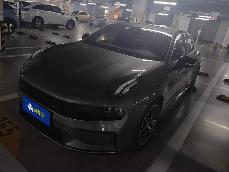 Lynk & Co 03