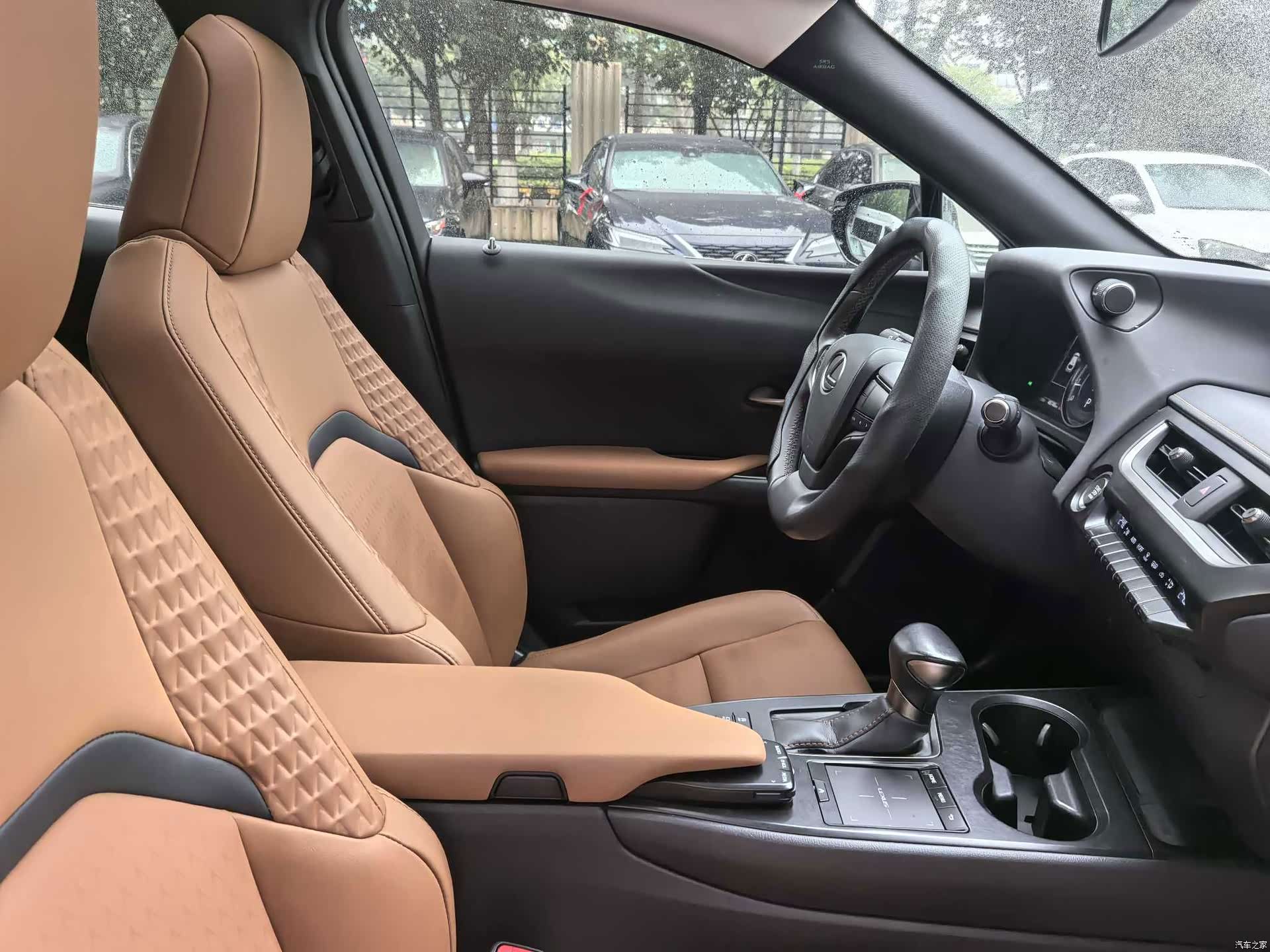 Lexus UX, 2021 17