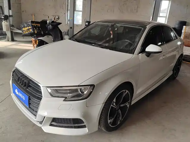 Audi A3 2018 — купить из Китая под заказ
