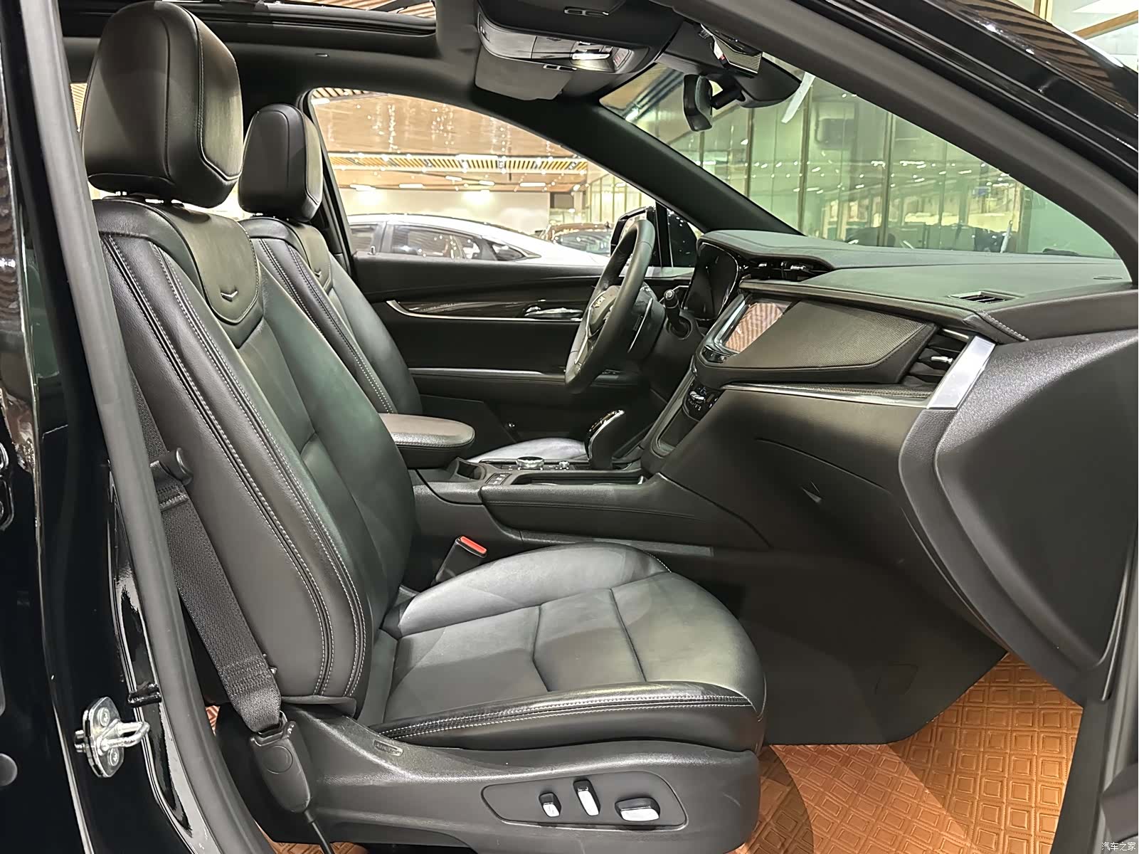 Cadillac XT5, 2022 10