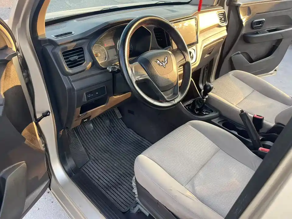 Wuling Wuling Hongguang V