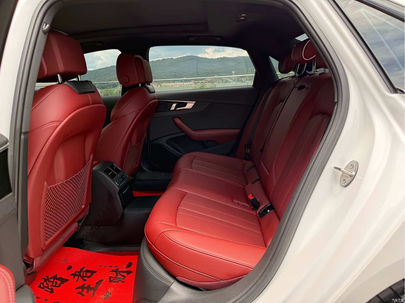 Audi A4L, 2024 все фото