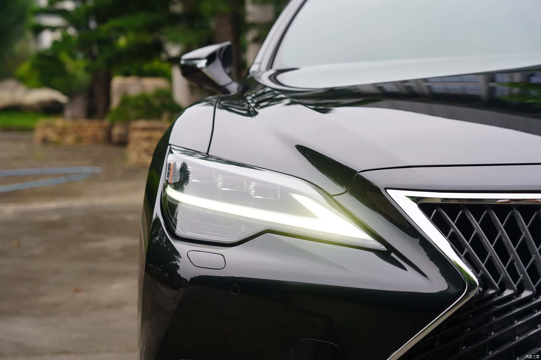 Lexus LS, 2022 9