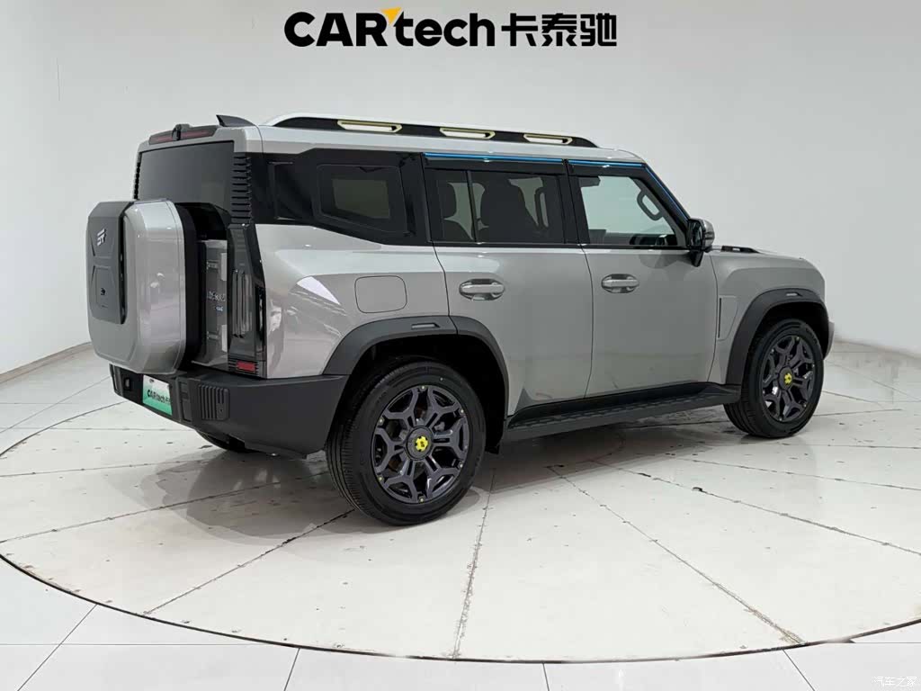 Jetour Traveller, 2025 11