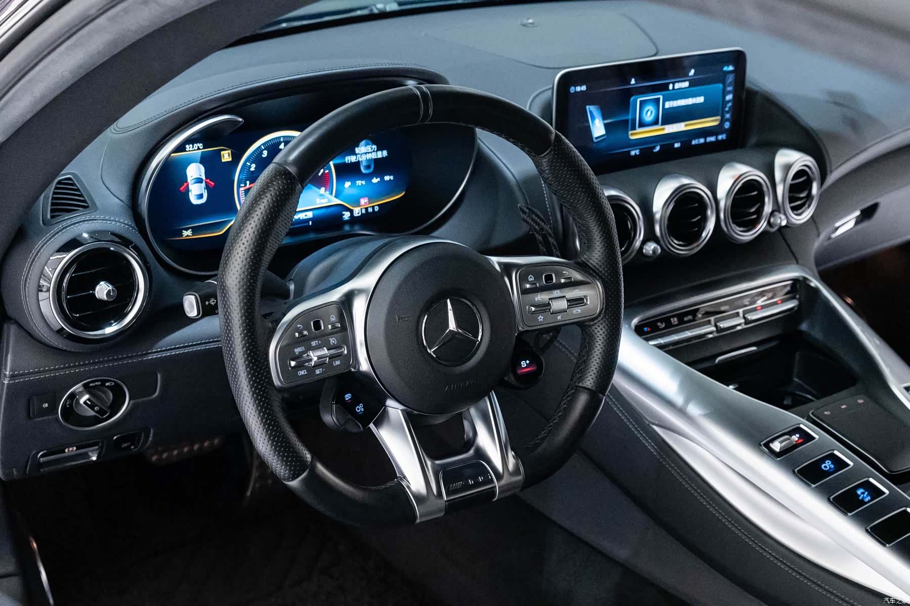MG AMG, 2021 12