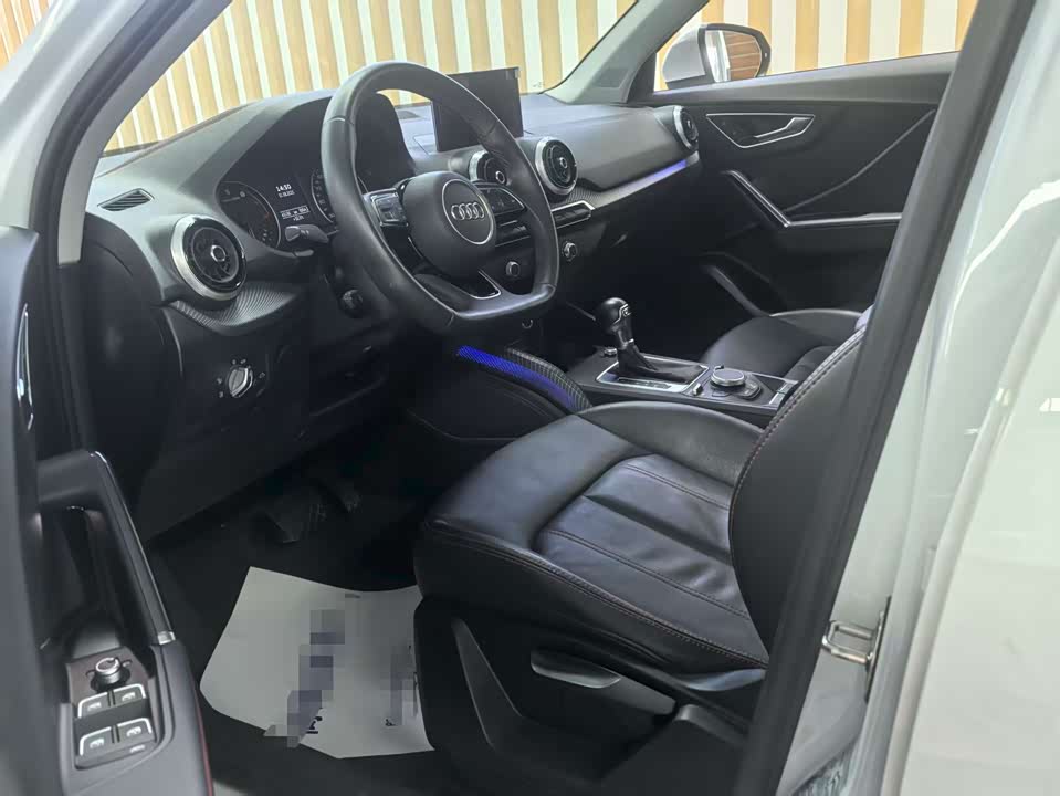 Audi Q2L Audi Q2L