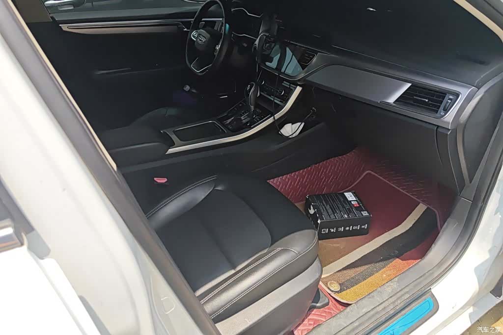 Geely Emgrand, 2019 8