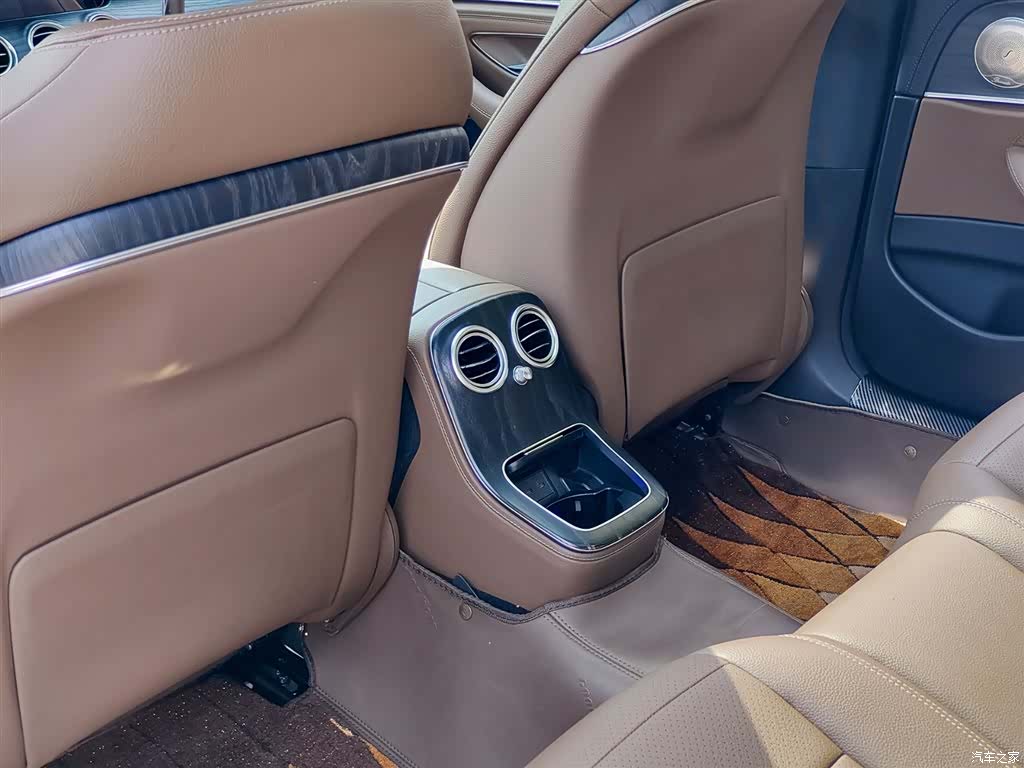 Mercedes-Benz E-Class, 2021 9