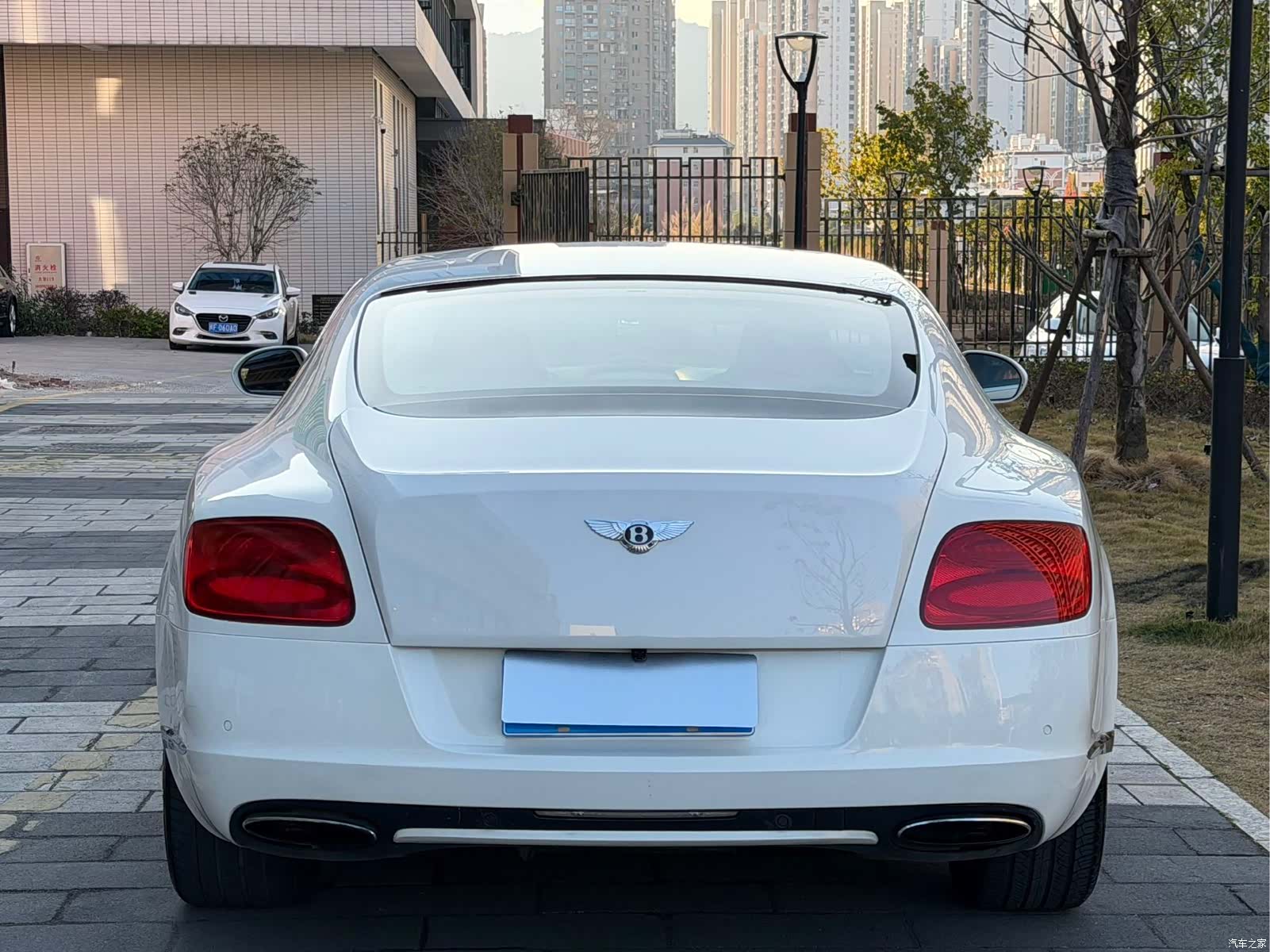 Bentley Continental GT, 2012 6