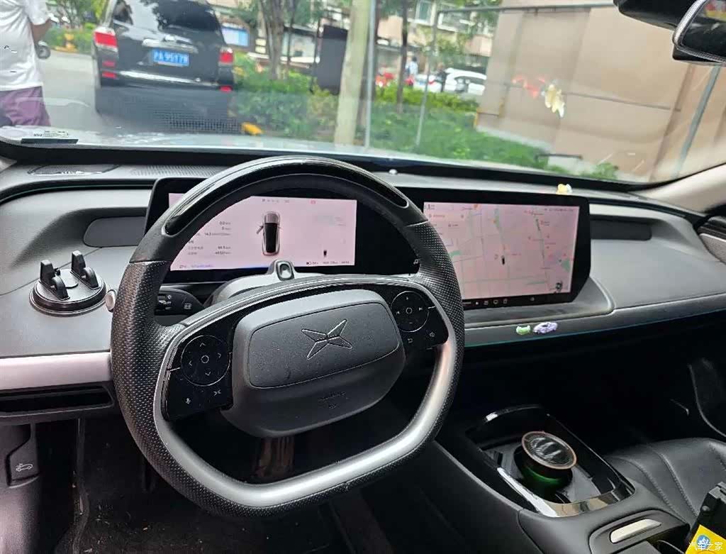 Xpeng P7, 2022 8
