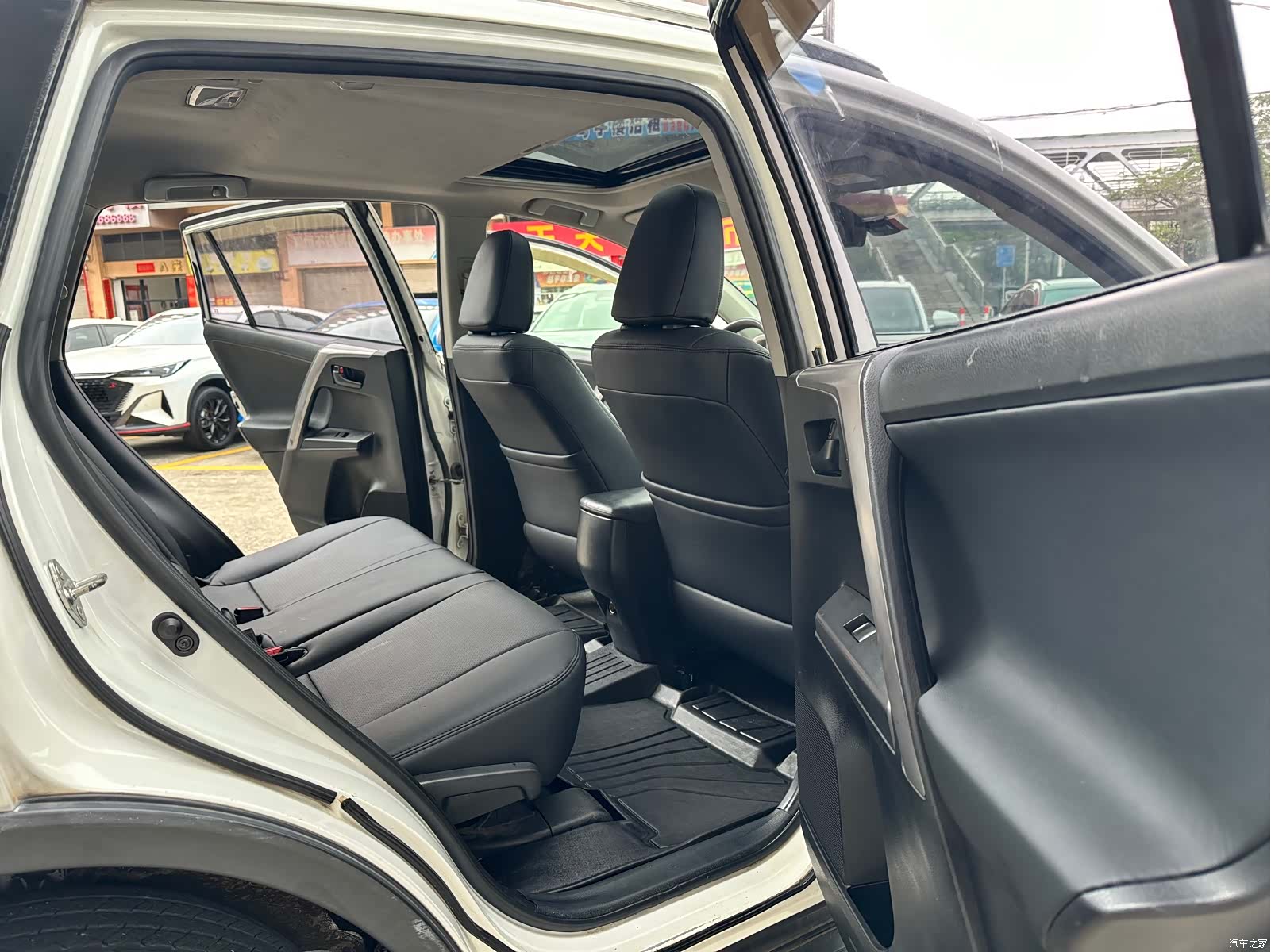 Toyota RAV4, 2017 9