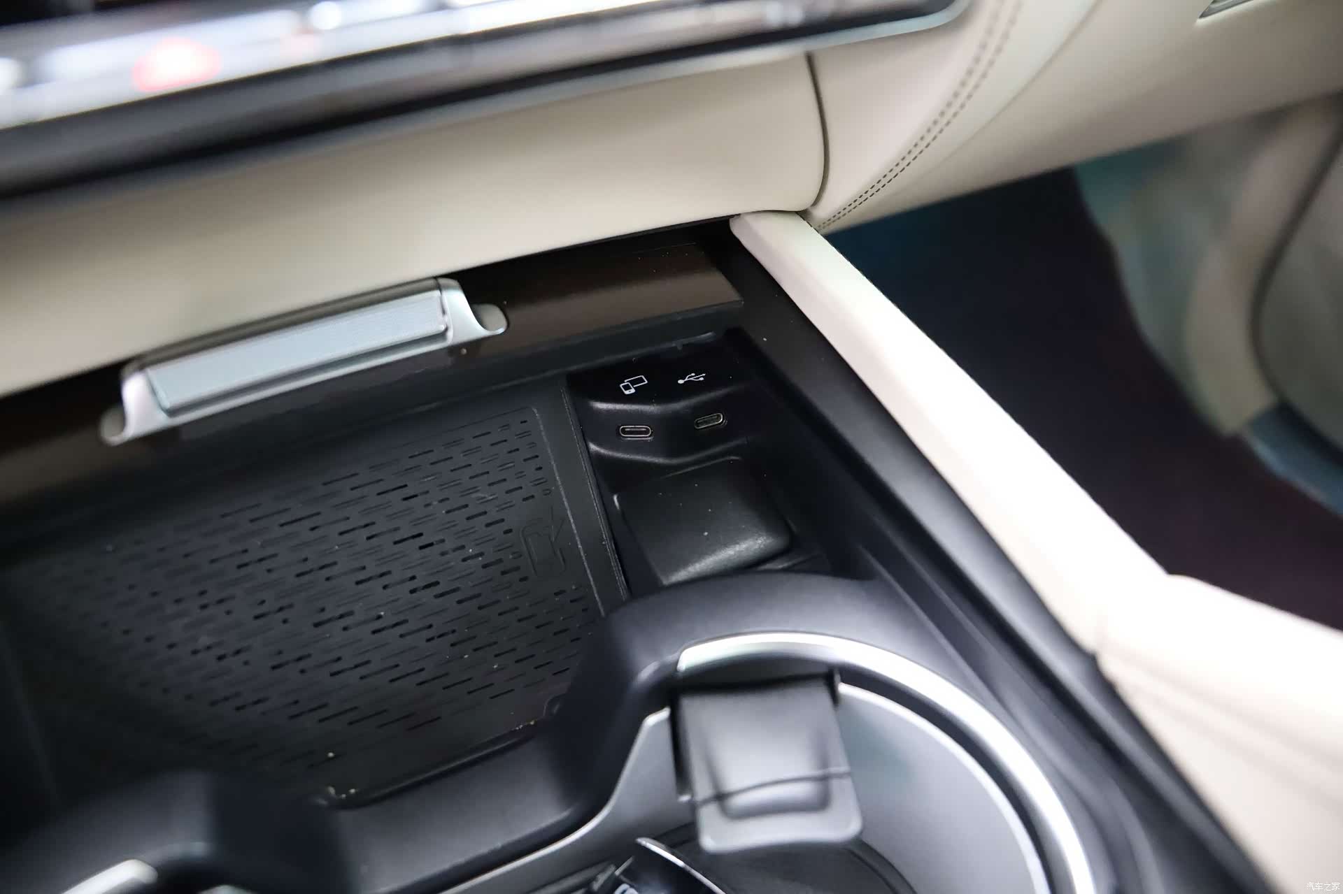 Maybach GLS, 2022 25