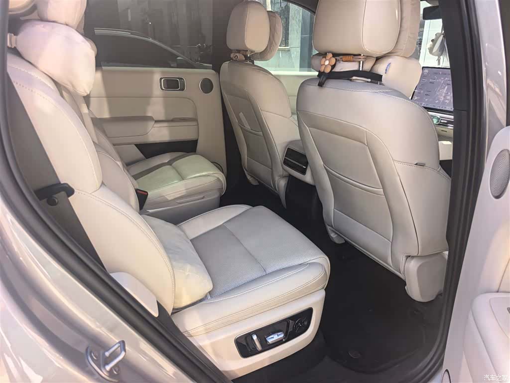 Li Auto L8, 2023 17