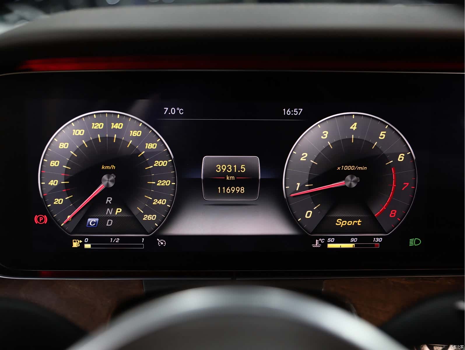 Mercedes-Benz E-Class, 2019 9