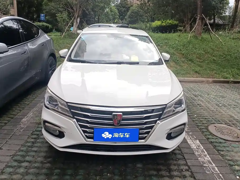 Roewe i5