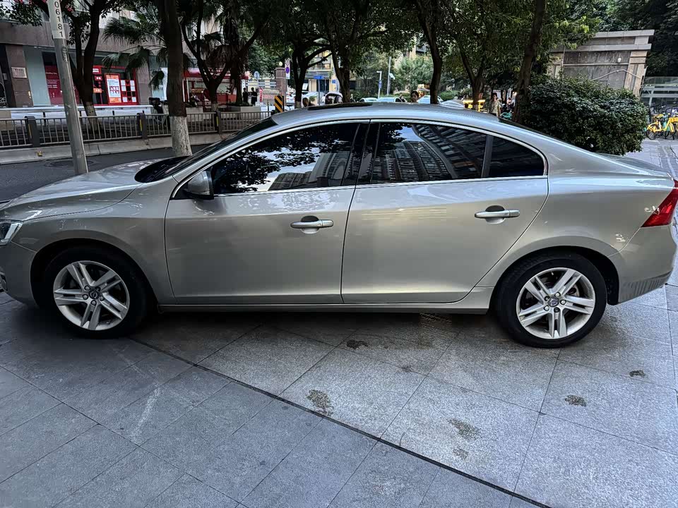 Volvo S60