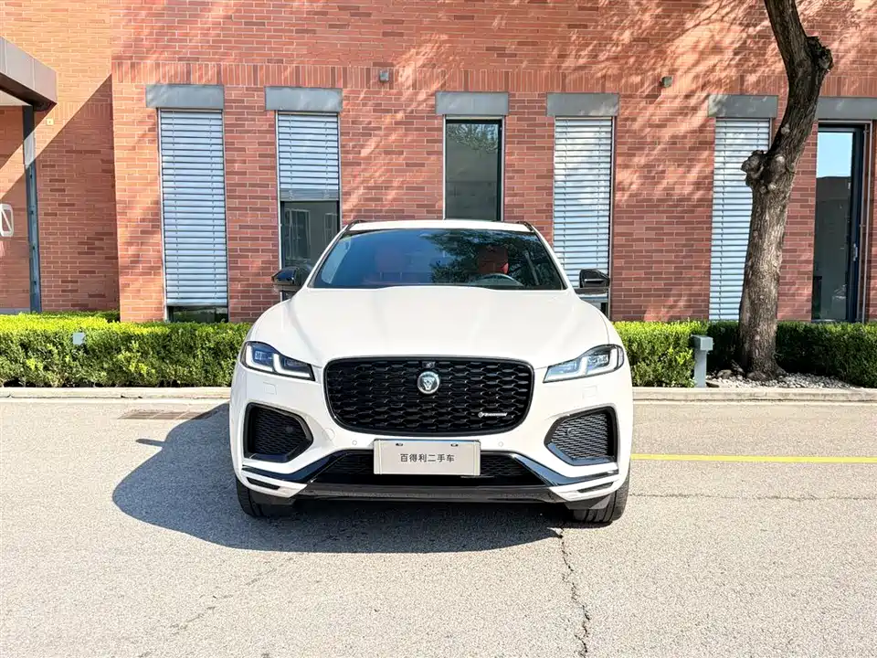 Jaguar F-PACE