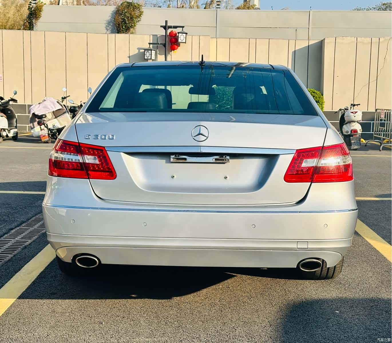 Mercedes-Benz E-Class, 2010 4