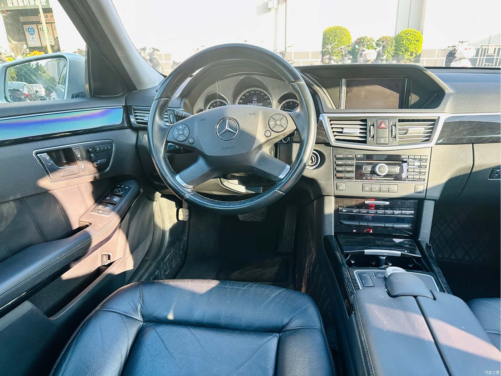 Mercedes-Benz E-Class, 2010 21