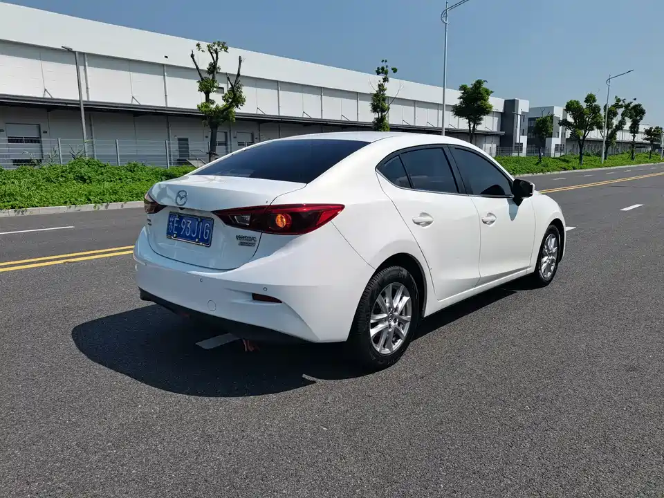 Mazda 3 Angkesaila