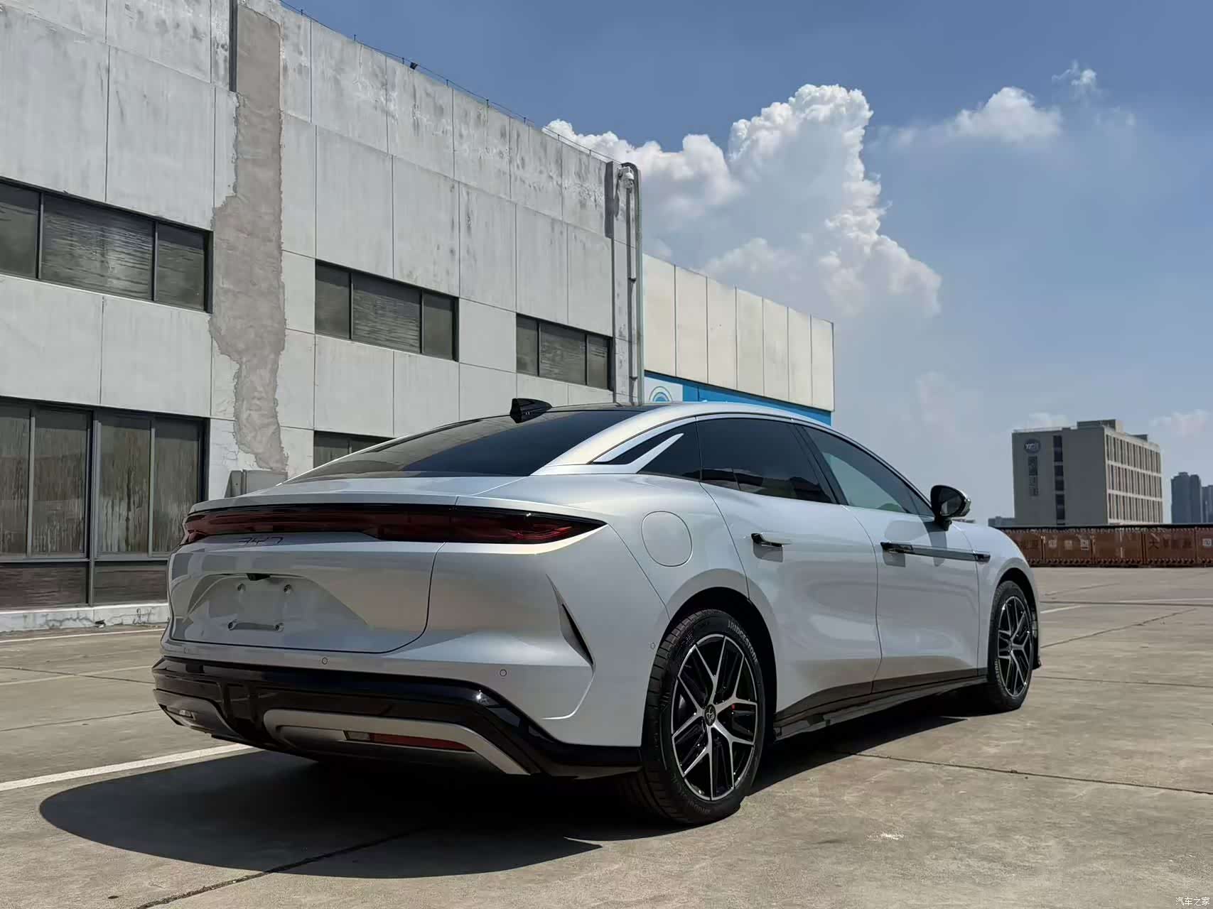 BYD Han, 2025 9