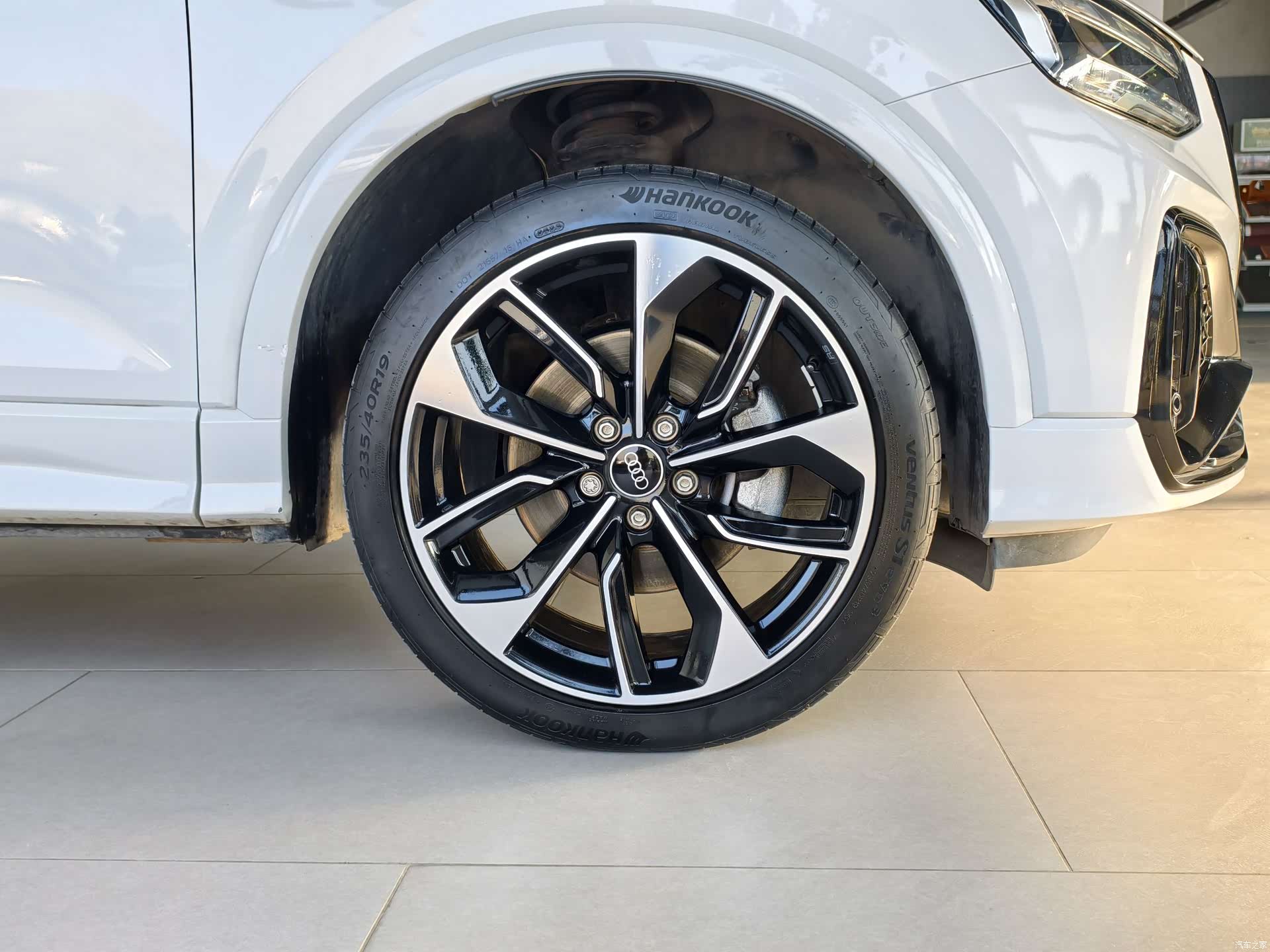 Audi Q2L, 2024 15