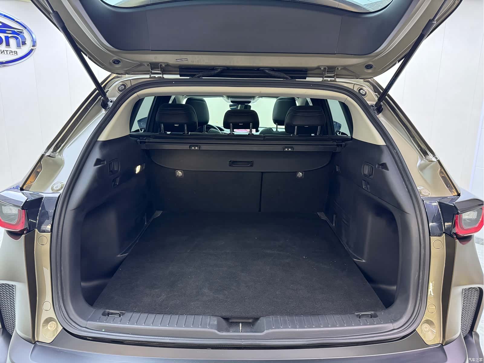 Mazda CX-50, 2023 21
