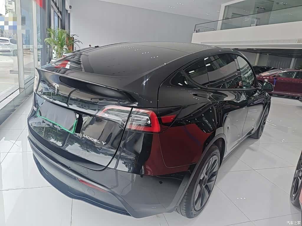 Tesla Model Y, 2024 все фото