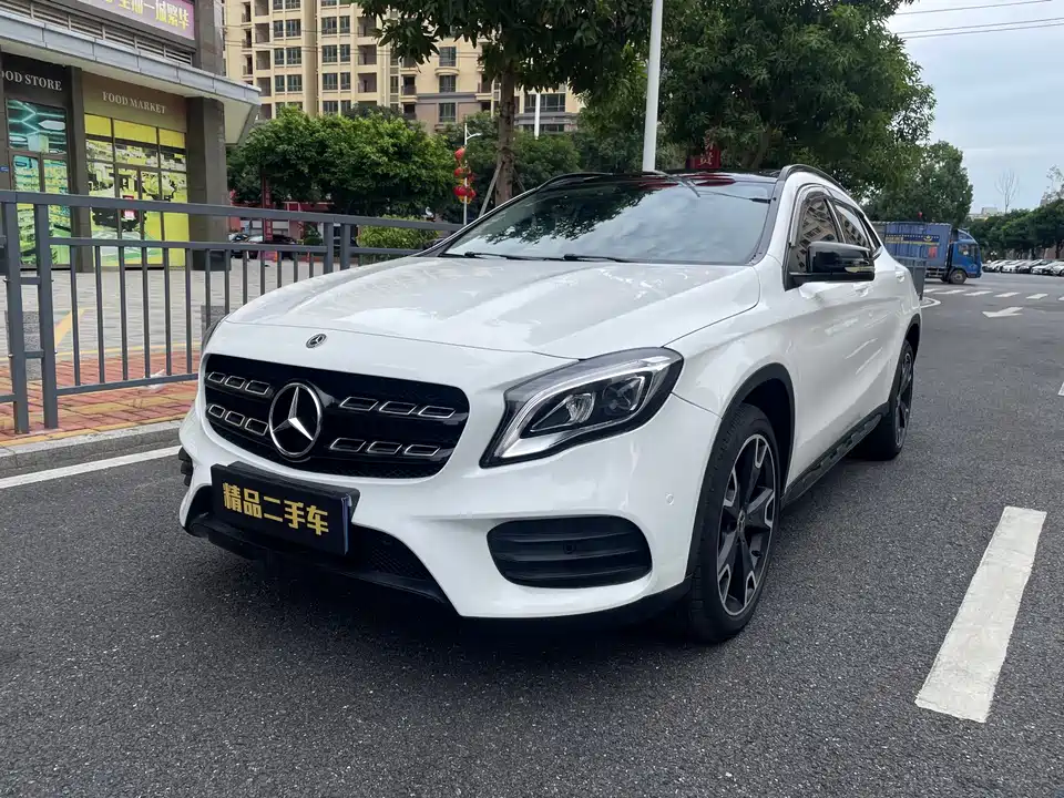 Mercedes-Benz GLA